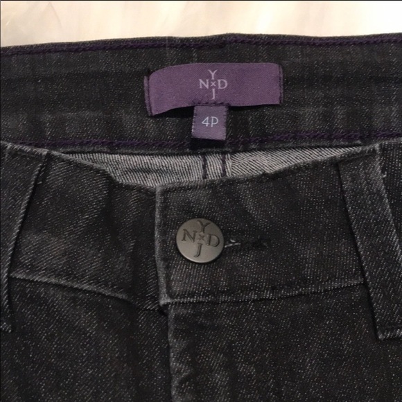 💙 4/$35 NYDJ Jeans - Picture 3 of 9